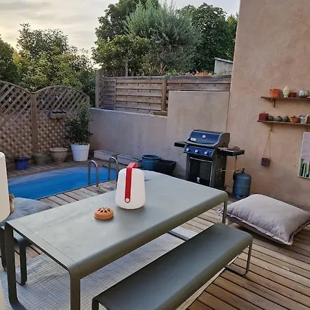 Jolie Maison A 10 Mn A Pied Du Centre D'aix-en-provence Villa
